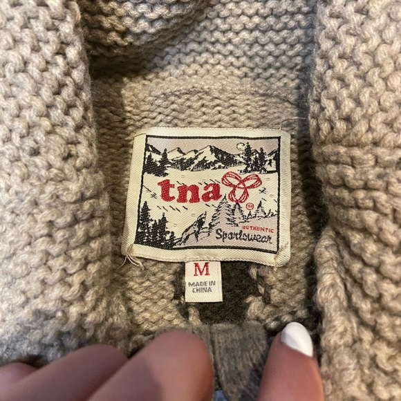 Aritzia TNA Cozy Patterned Full-Zip - Picture 2 of 9